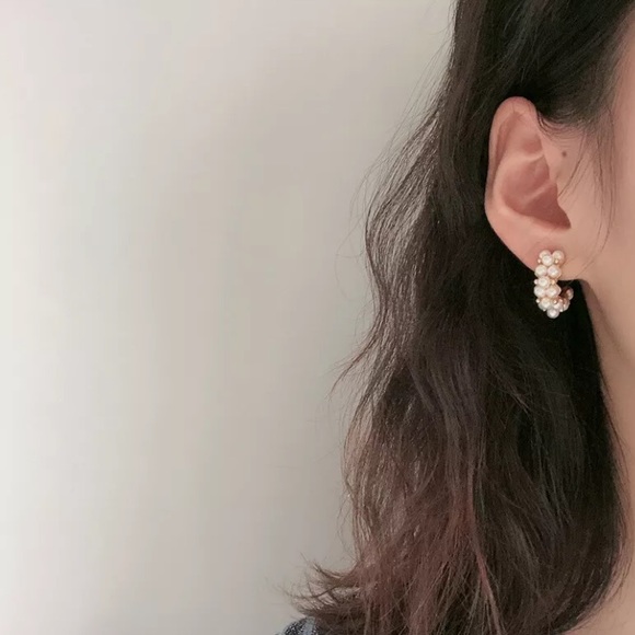 Circle pearl earrings - Picture 3 of 3